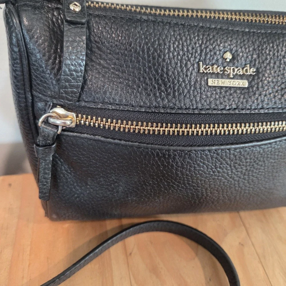 Kate Spade New York Black Pebbled Leather Crossbody Shoulder Bag Gold Zip Purse